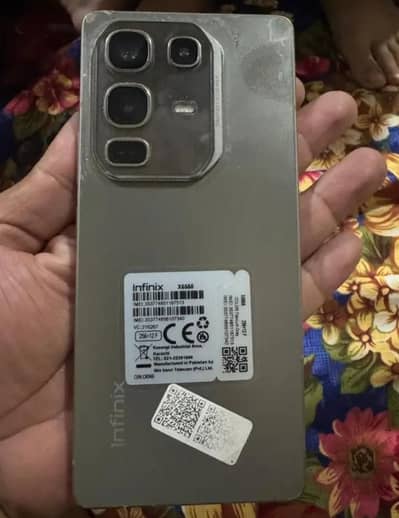 infinx note 50 pro 12+12 256gb mai with all assesres under wrenty