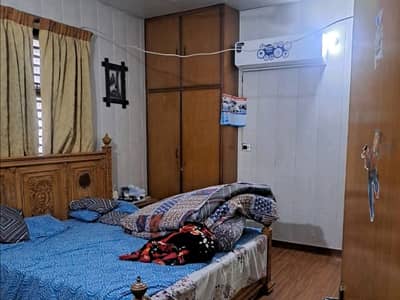 900 Square Feet Flat for rent in Model Town