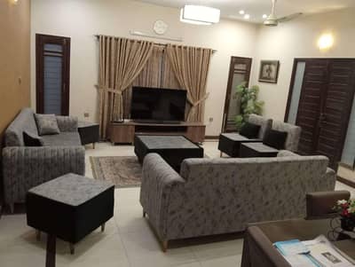 Complete Sofa set !!