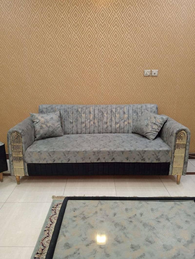 Complete Sofa set !! 3