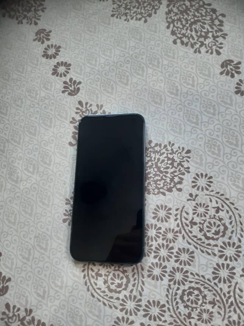 Apple iPhone 13 1