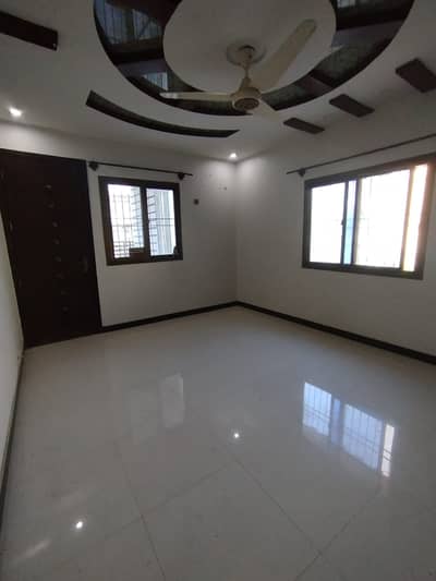 Book A 300 Square Yards Upper Portion In Gulshan-e-Iqbal - Block 13/D
