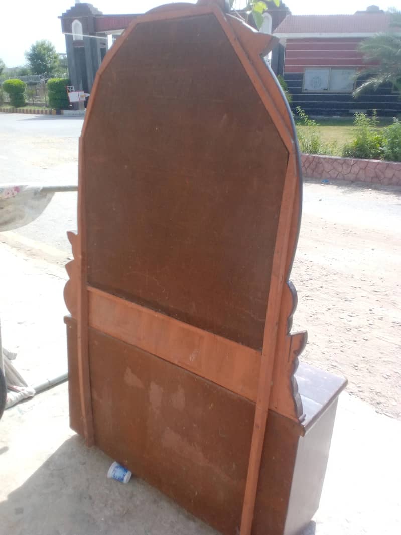 dressing table 1