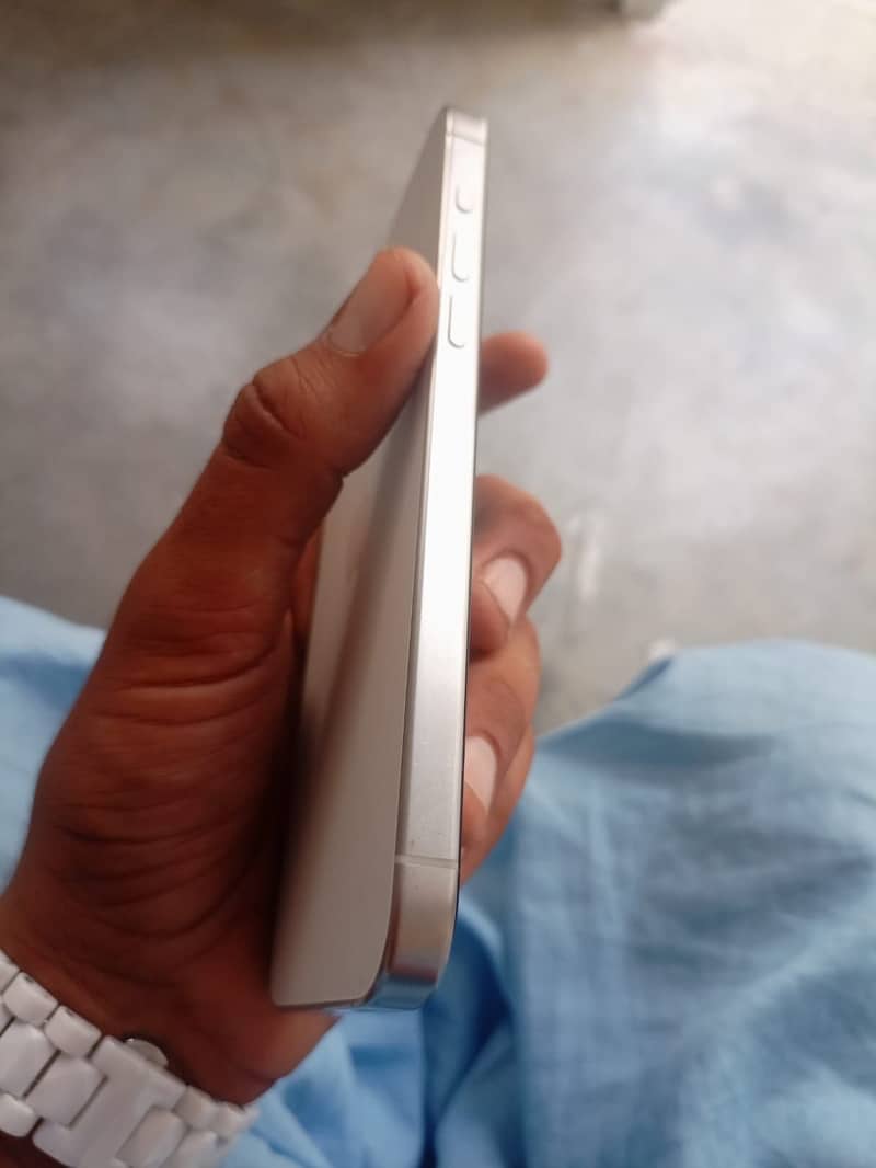 iPhone 15 pro max 5