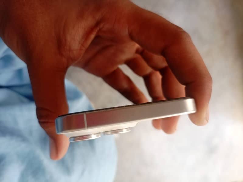 iPhone 15 pro max 7