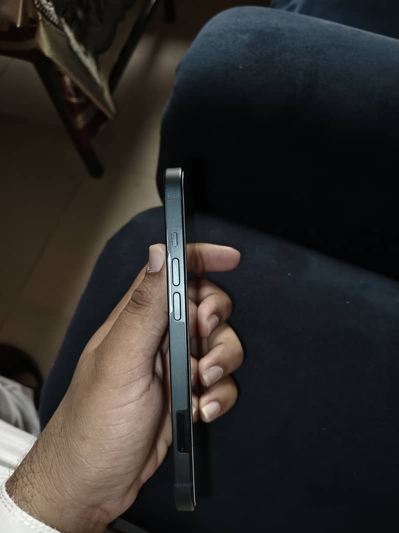 iPhone 13 1