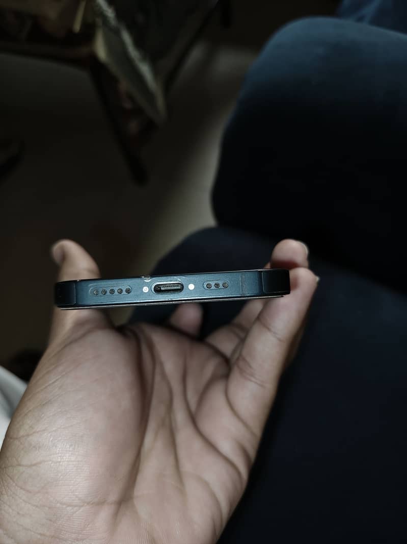 iPhone 13 5