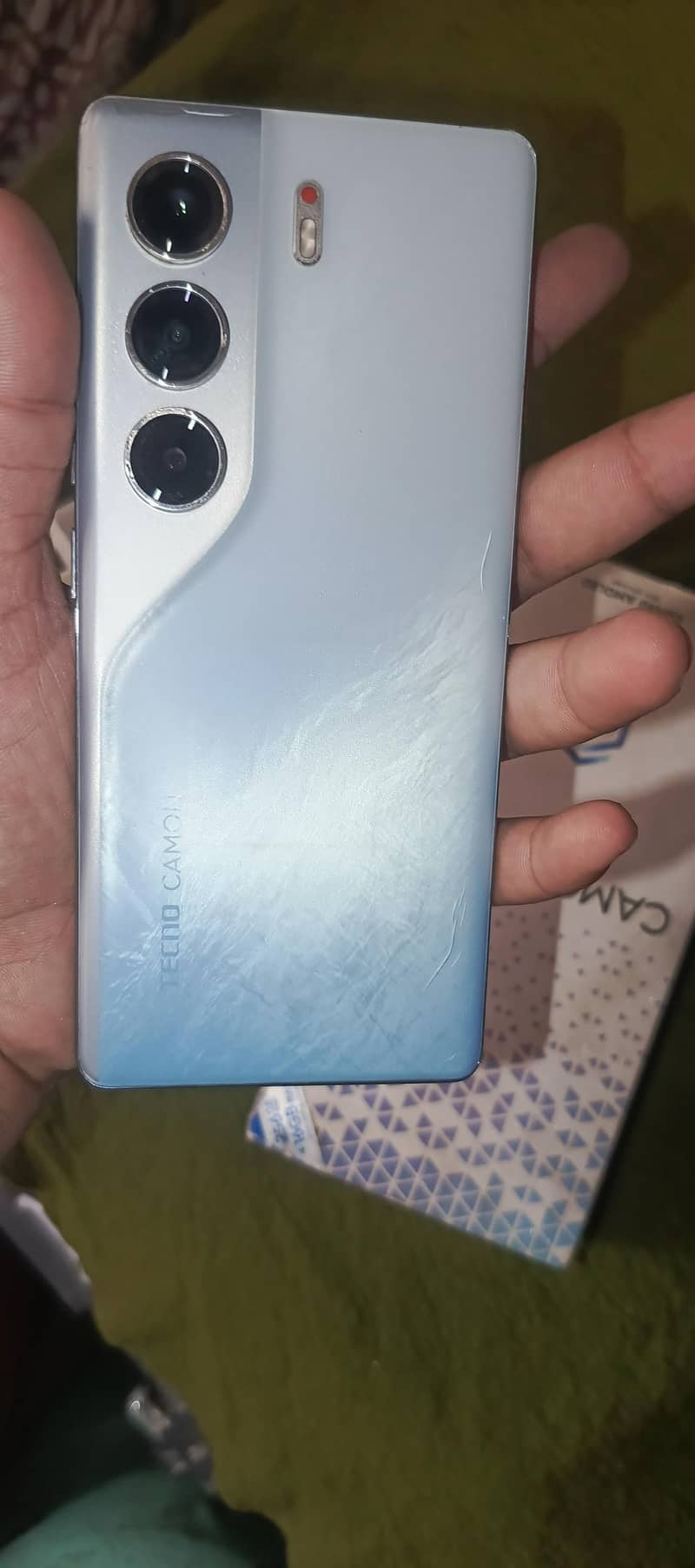 Tecno CAMON 40 Pro 1