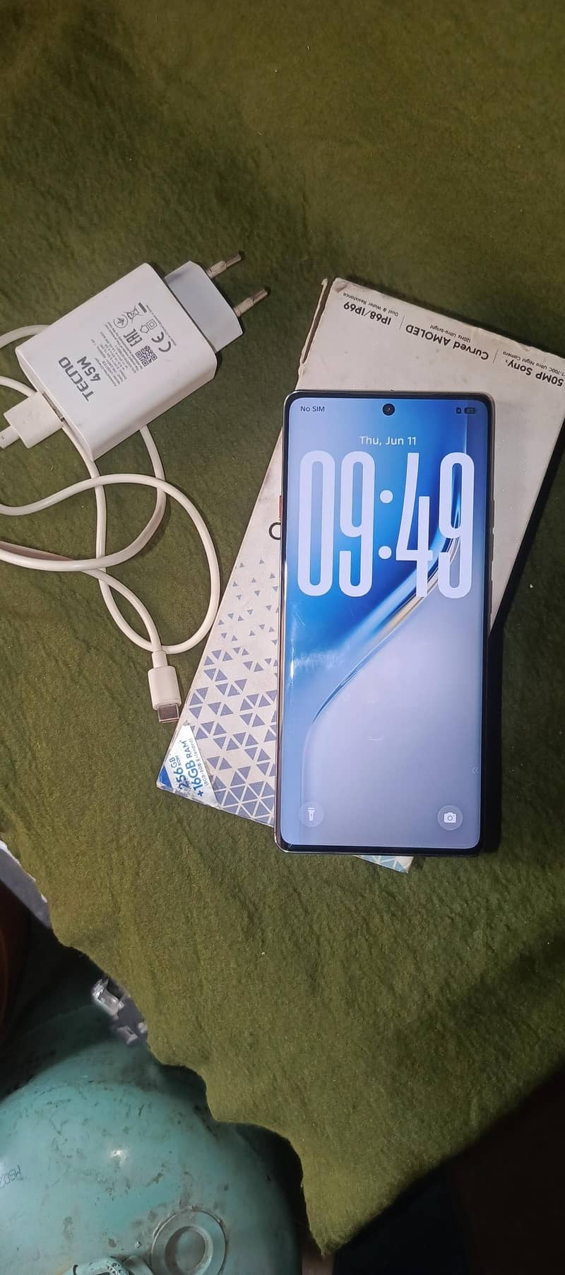 Tecno CAMON 40 Pro 6