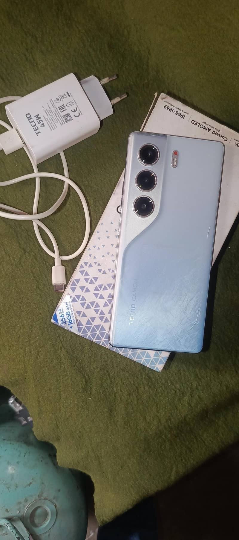 Tecno CAMON 40 Pro 8