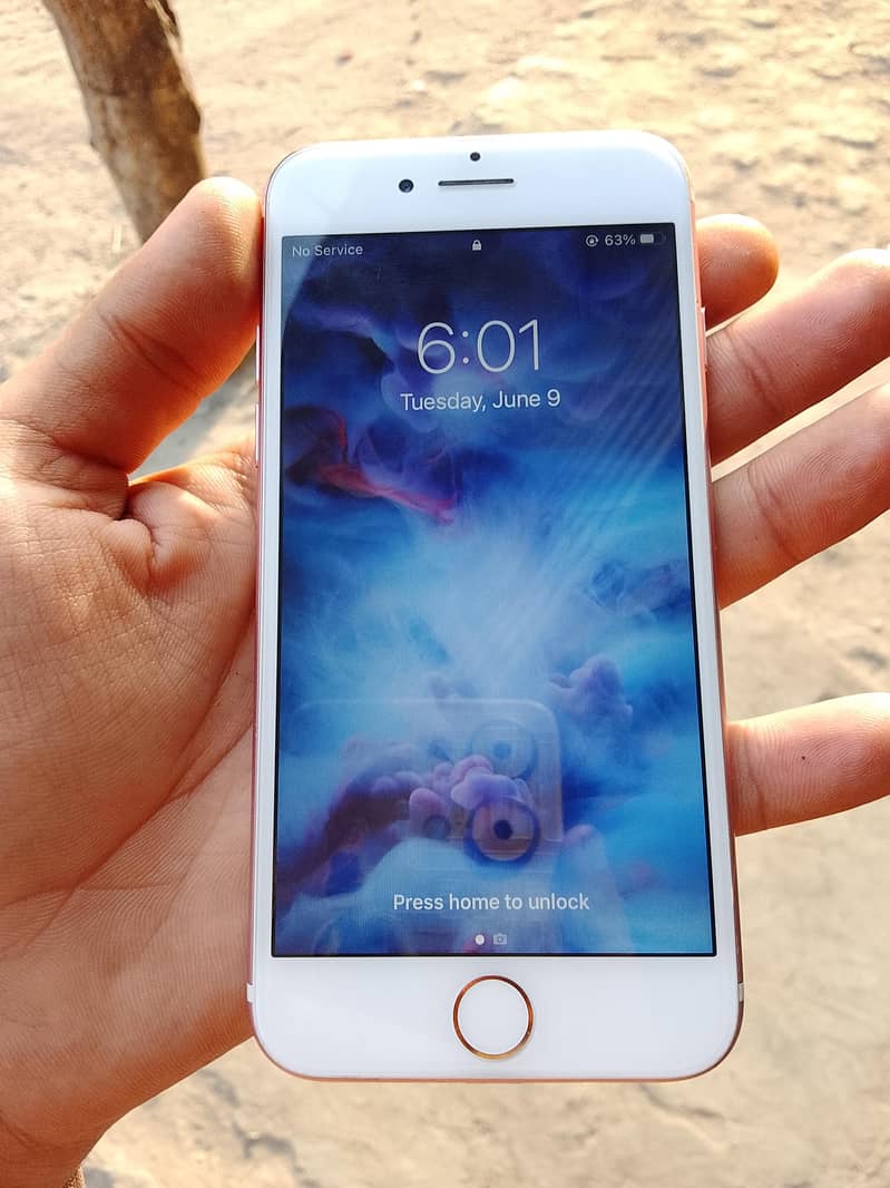 Apple iPhone 7 3