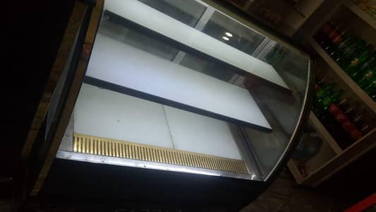 Cake chiller