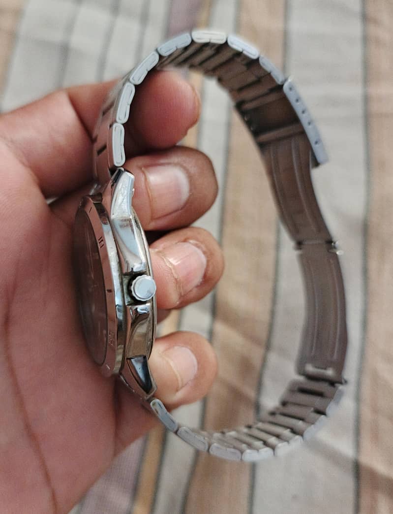 casio-MTP_V004 3