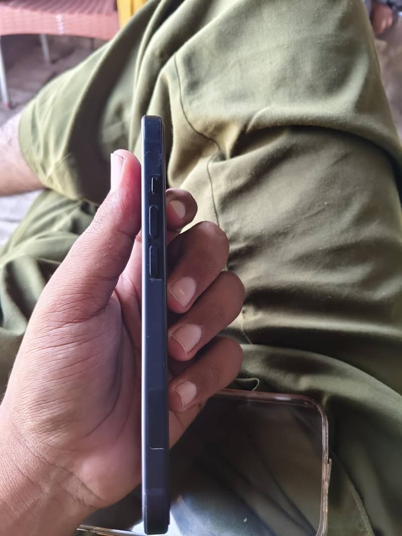 Apple iPhone 15 2