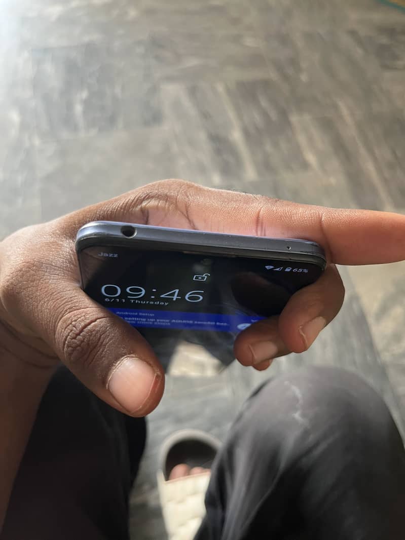 Sharp Aquos Zero 1