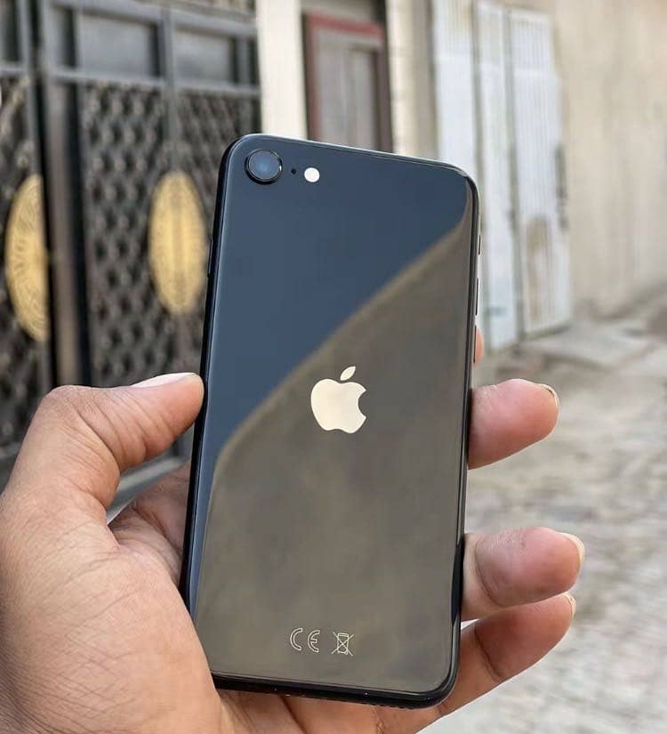 Apple iPhone SE 0