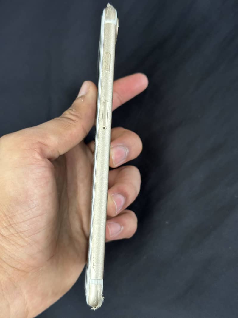 Apple iPhone 7 Plus 3