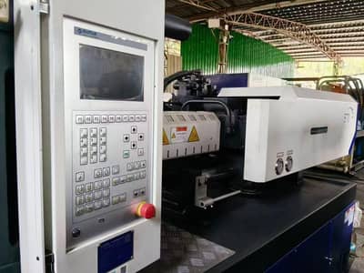 16 ton Haitian injection molding machine