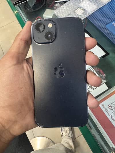 Apple iPhone 13