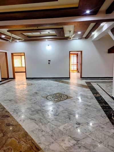 1 Kanal Ground Portion For Rent Prime Location Multi Garden B-17, Block B
