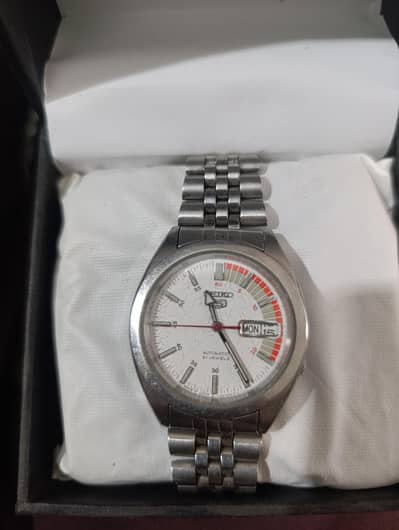 Seiko 5 fully automatic just a little problem exchange possible