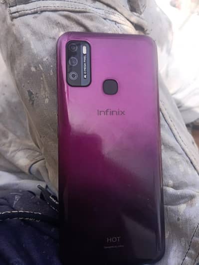 Infinix Hot 9 Play 4GB ram 64gb ROM PTA approved panel pic mein dakhlo