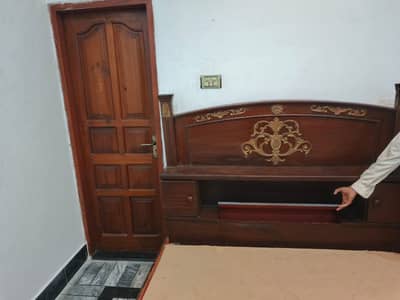 Queen size bed for sale
