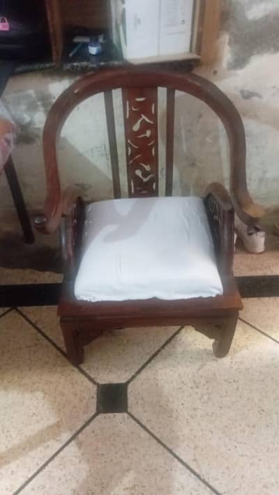 new 2 sofa type chair best condition urgnt sale