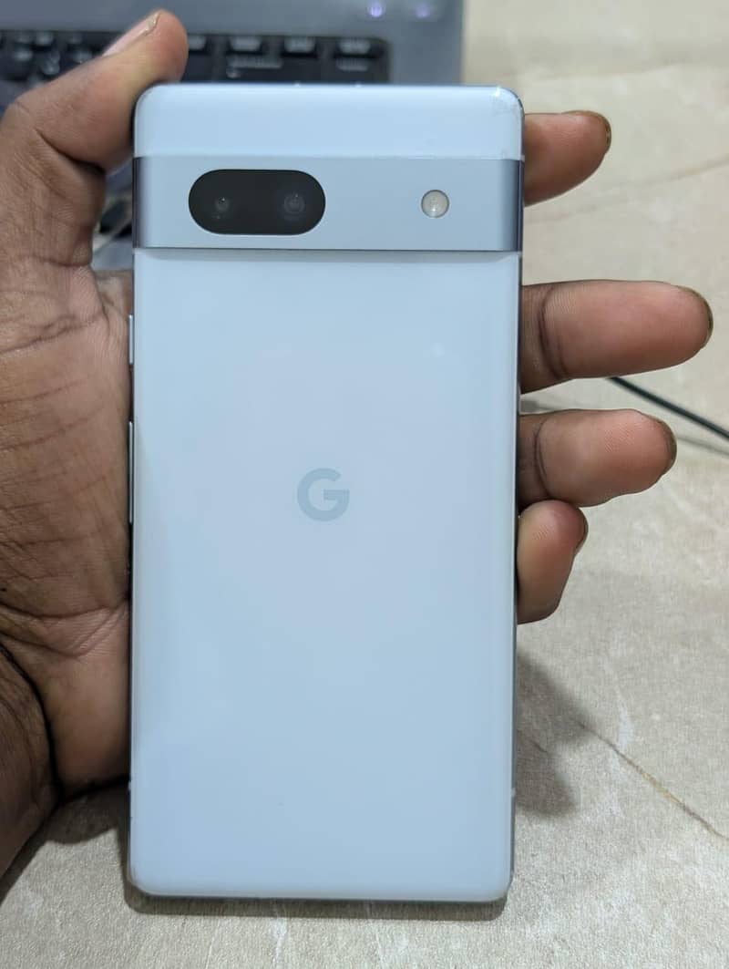Google Pixel 7A 1
