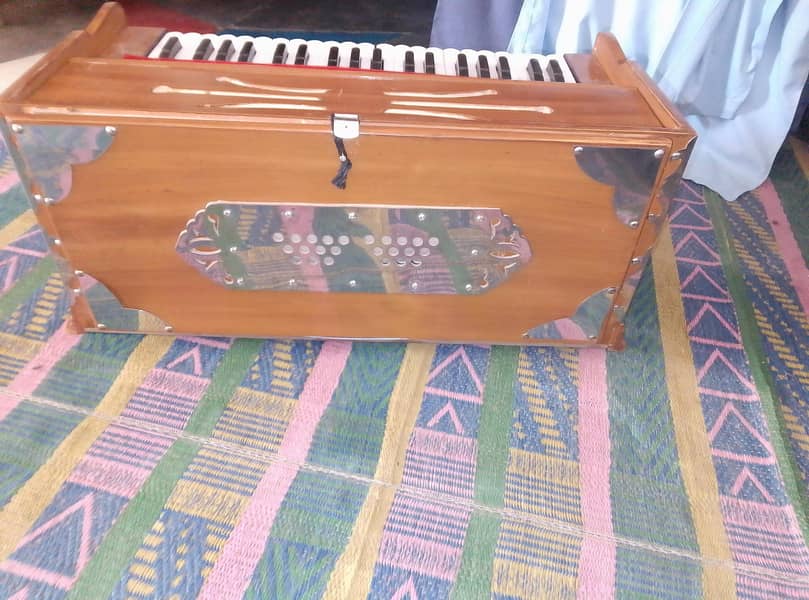 harmonum 1