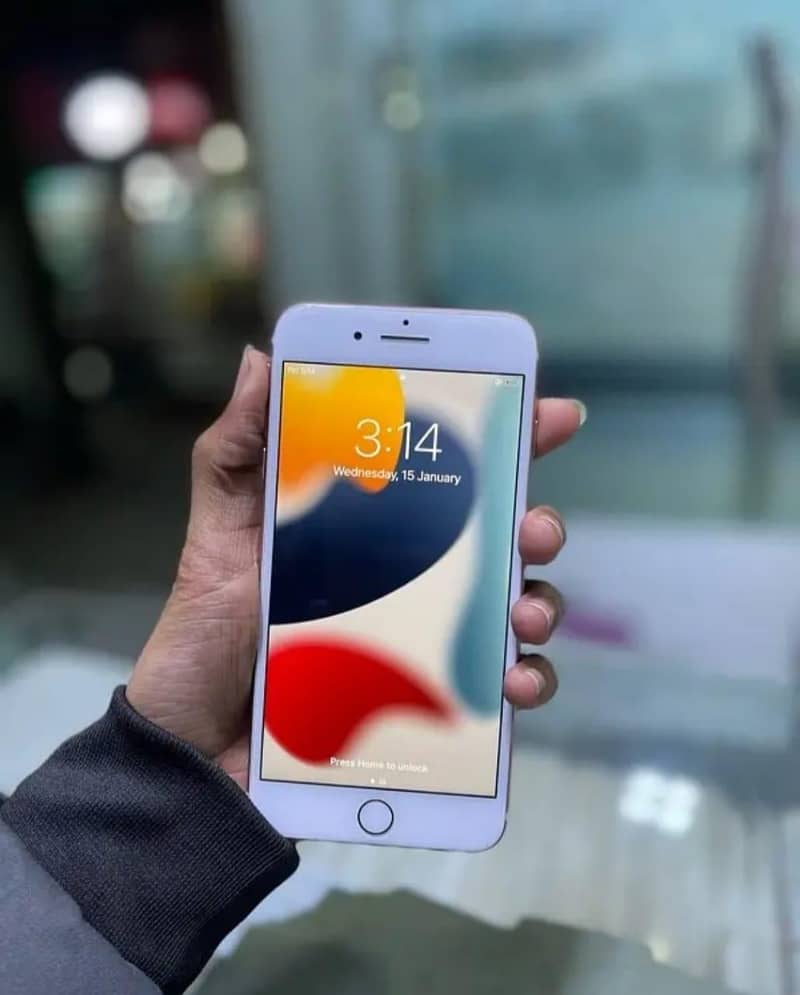 Apple iPhone 7 Plus 1