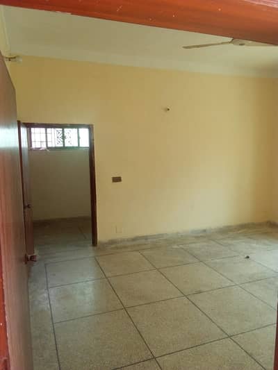 10 Marla Upper Portion At Azam Garden
