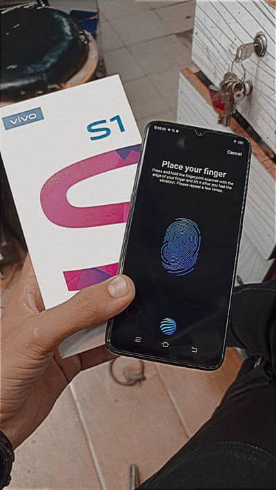 vivo s1 4/128 original pics