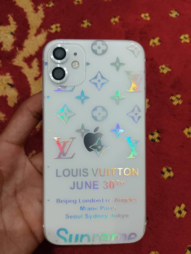 iPhone 11 5