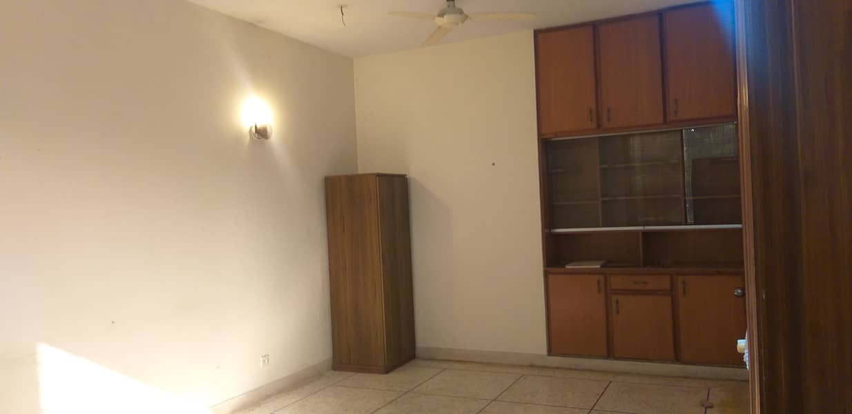 2 Bed Cavalry Ground Upper Portion 5