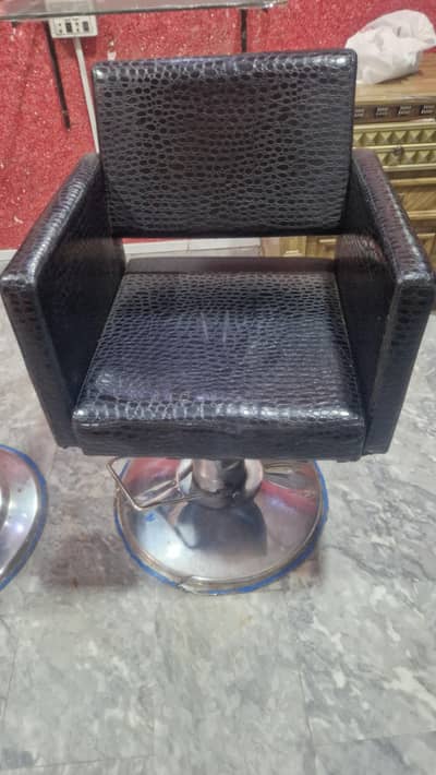 hair cutting chair