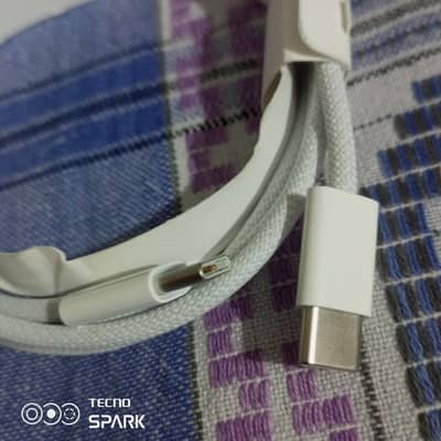 Apple A2795 USB-C to USB-C