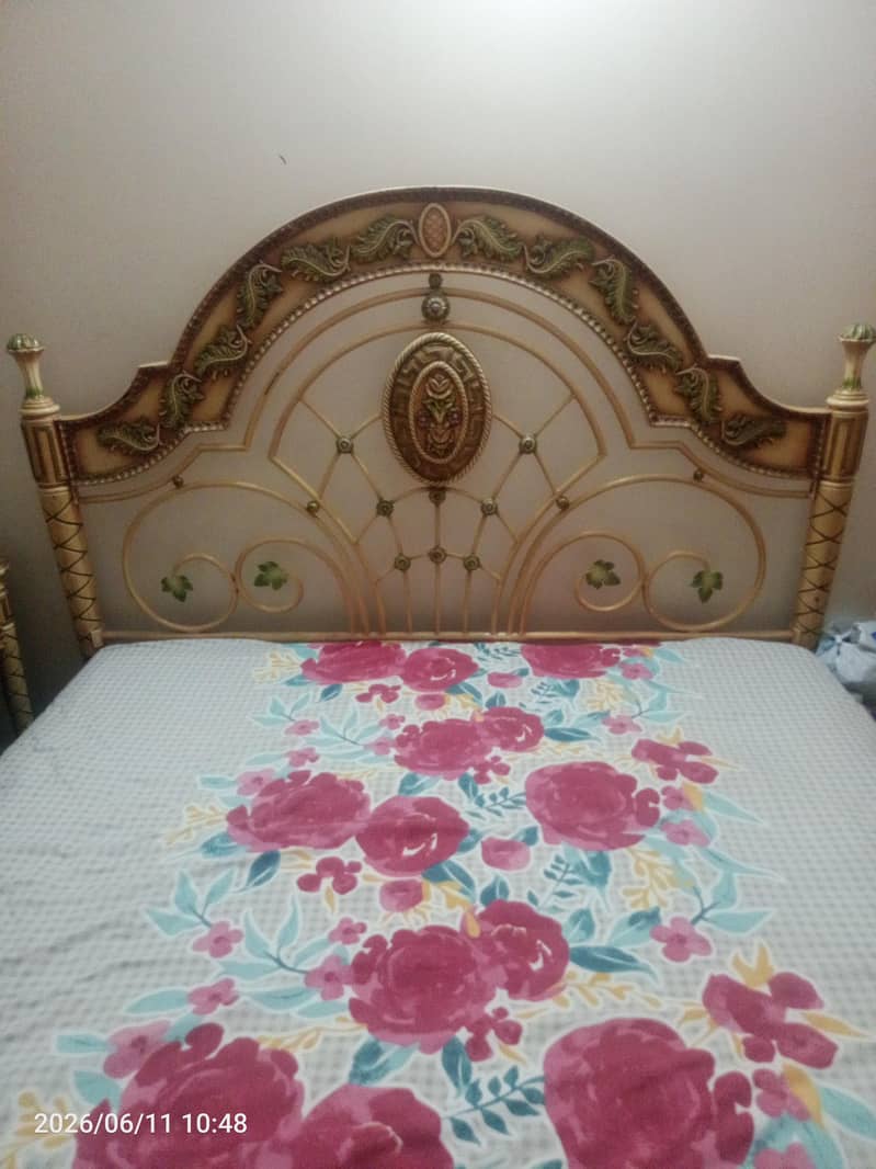 king size bed 1