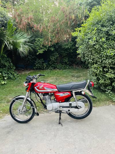 Honda CG 125 2015 model 10/10 condition 15model best for 2018 2019