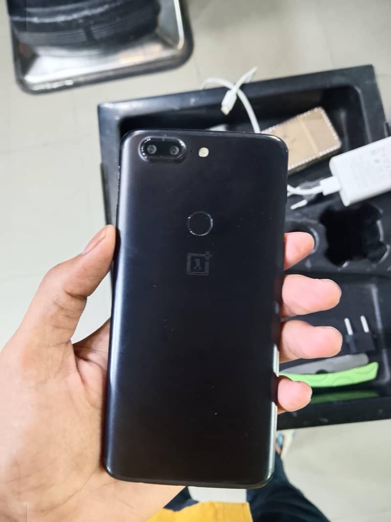 One Plus 5T 2