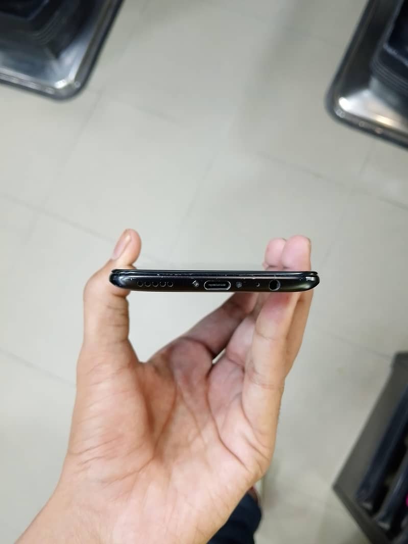 One Plus 5T 6