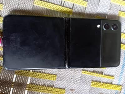 Samsung Mobile Z Flip 3