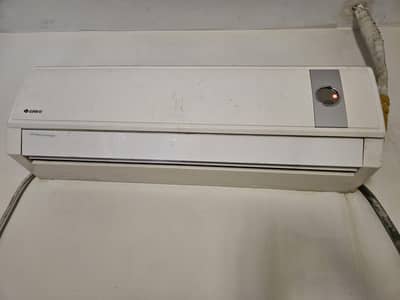 Gree 1.5 Ton Air Conditioner - Excellent Condition!