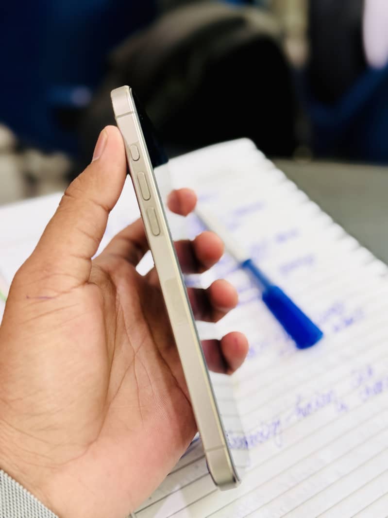 Apple iPhone 15 Pro Max 1