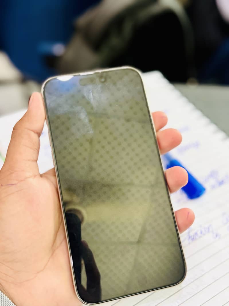 Apple iPhone 15 Pro Max 5