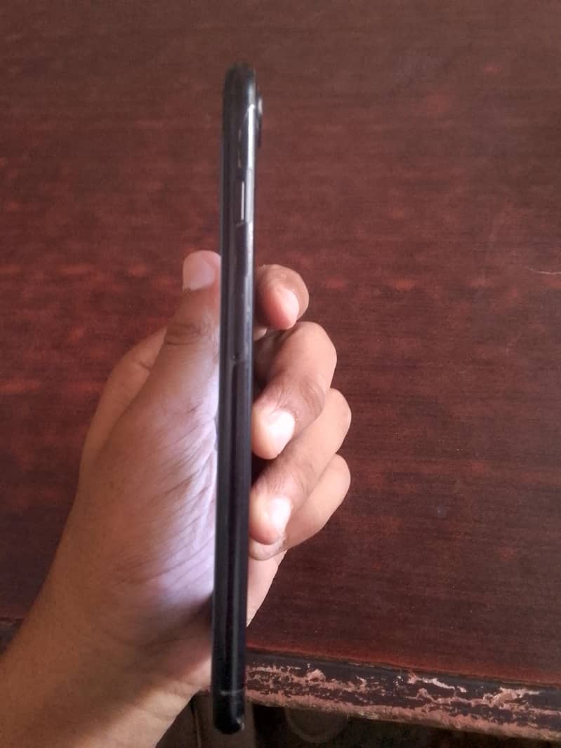 Apple iPhone 7 Plus 5
