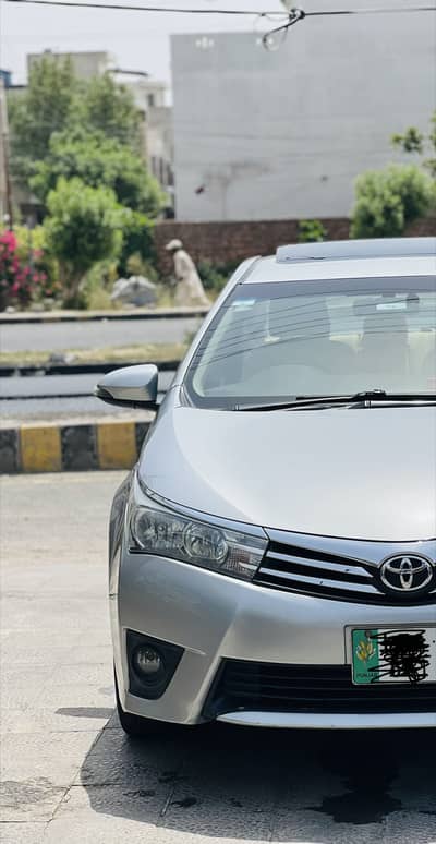 Toyota carolla altis grande