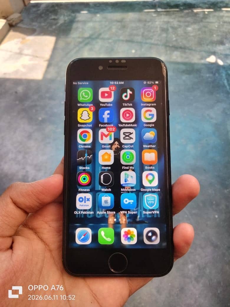 Apple iPhone SE 2 1