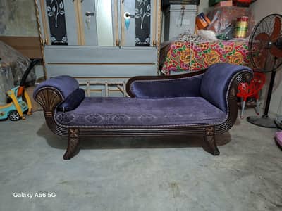 Dewaan sofa
