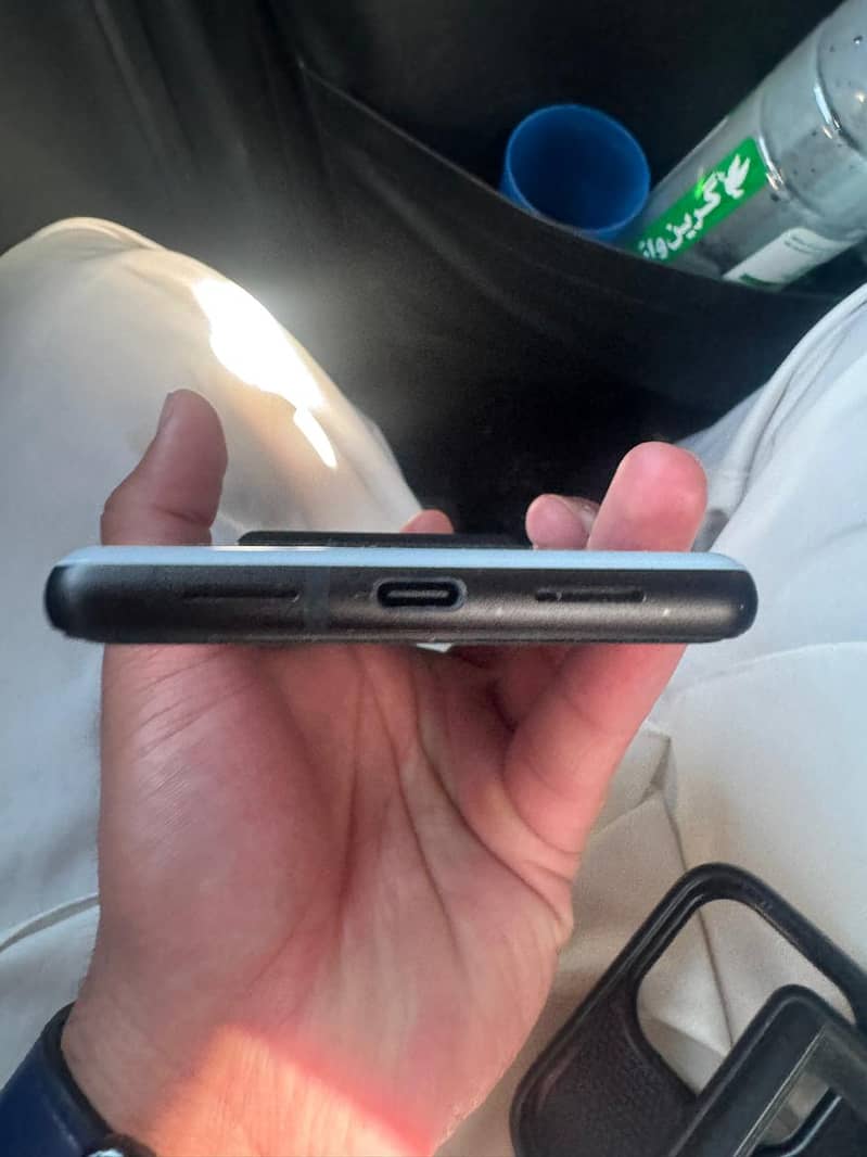 Google Pixel 6 4